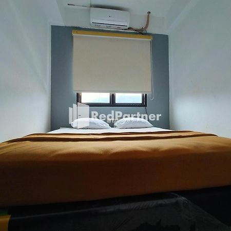 Hotel Ayu Lestari Ternate Redpartner Εξωτερικό φωτογραφία