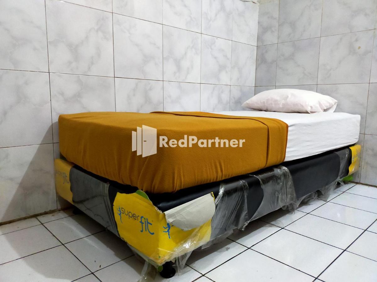 Hotel Ayu Lestari Ternate Redpartner Εξωτερικό φωτογραφία