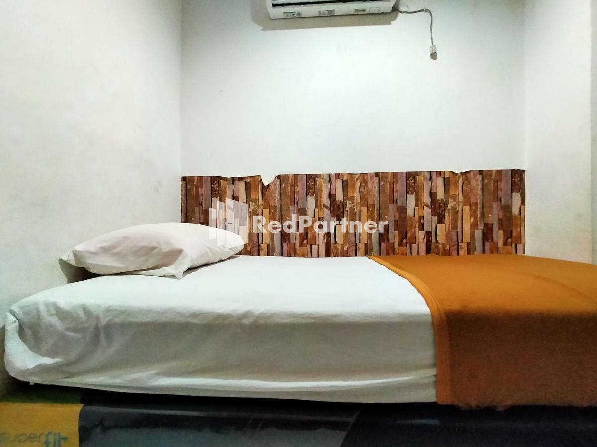 Hotel Ayu Lestari Ternate Redpartner Εξωτερικό φωτογραφία