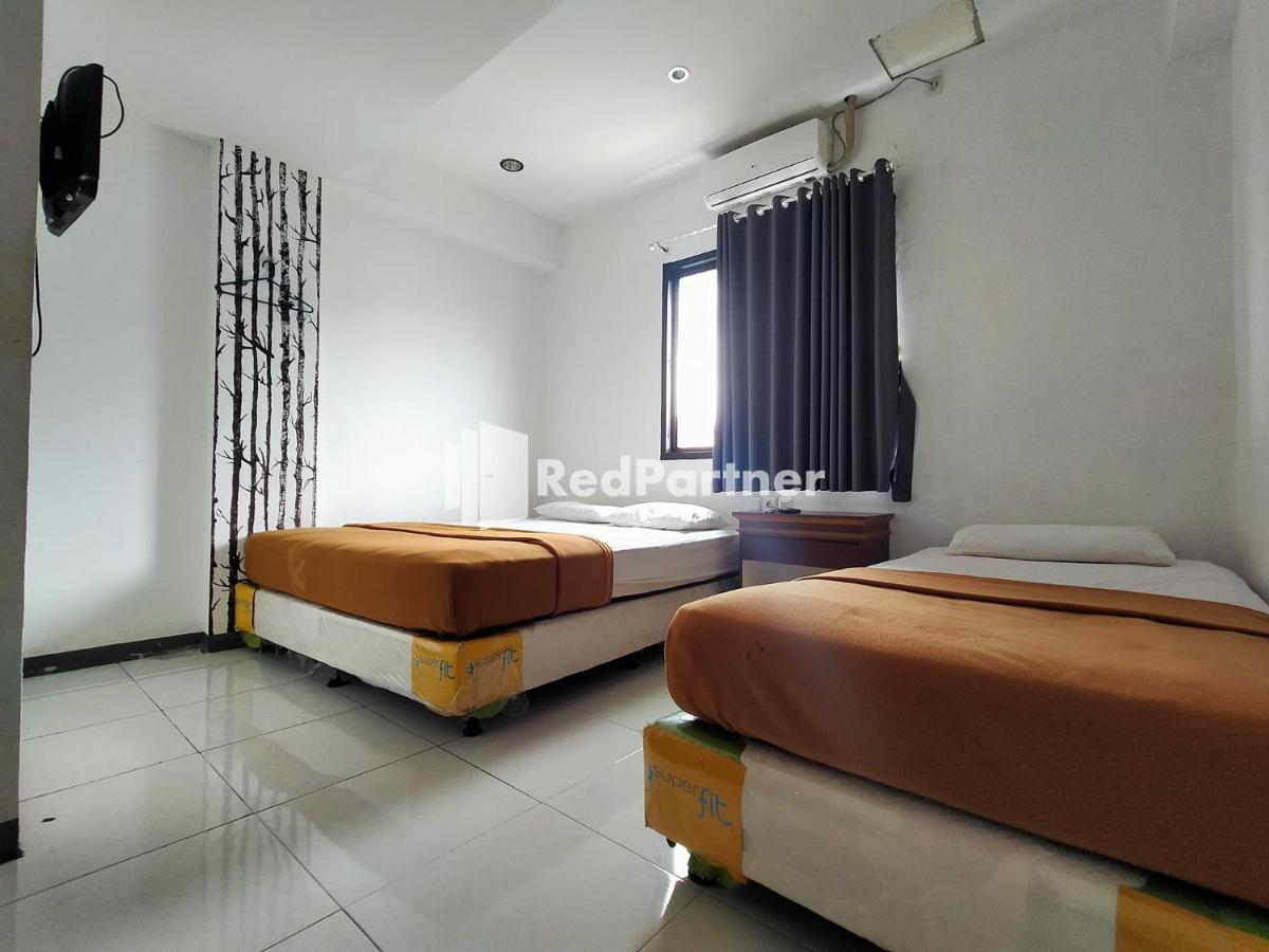 Hotel Ayu Lestari Ternate Redpartner Εξωτερικό φωτογραφία