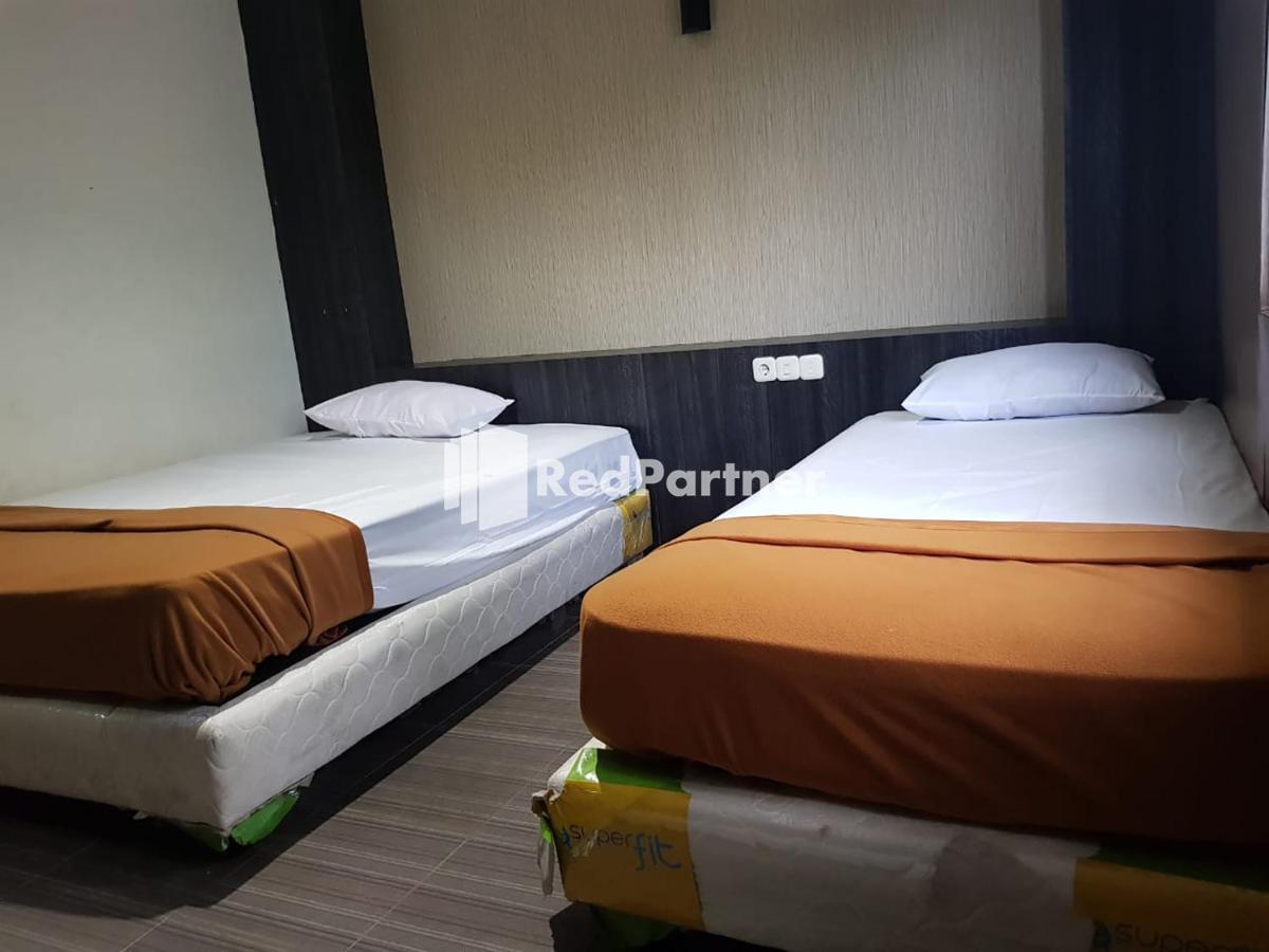 Hotel Ayu Lestari Ternate Redpartner Εξωτερικό φωτογραφία